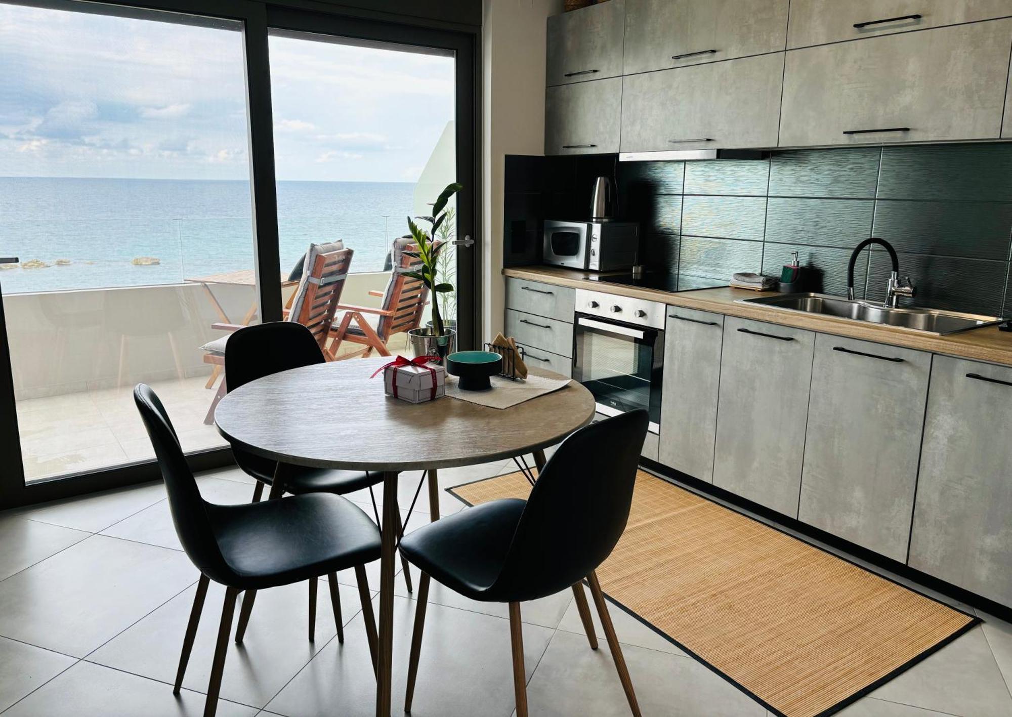 חאניה Zonapartments A Sea View-City Center מראה חיצוני תמונה